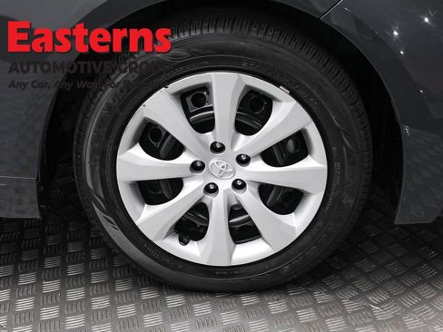 Used 2025 Toyota Corolla LE image 30