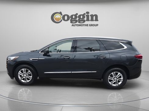 Used 2019 Buick Enclave Essence image 2