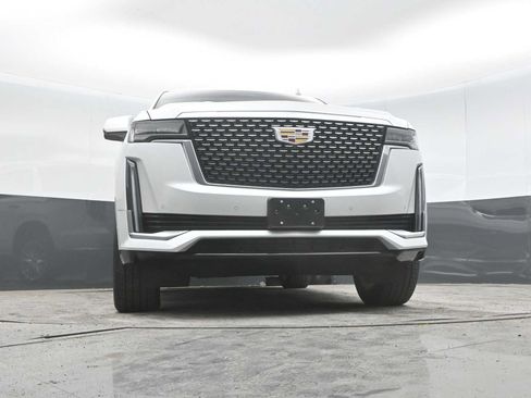Used 2024 Cadillac Escalade Premium Luxury AWD/4WD image 27