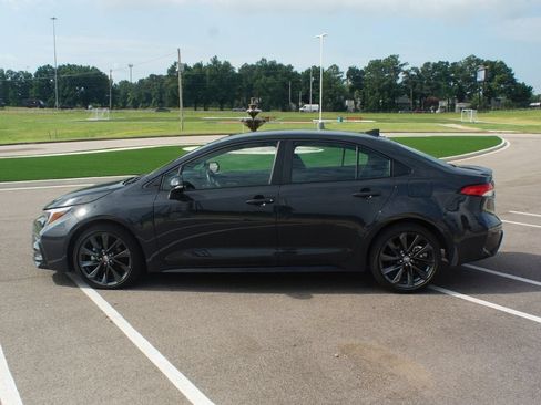 Certified 2025 Toyota Corolla SE FWD image 12