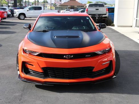 Used 2020 Chevrolet Camaro SS RWD image 3