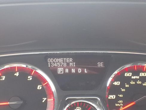 Used 2016 GMC Acadia SLT w/ Open Road Package AWD/4WD image 8