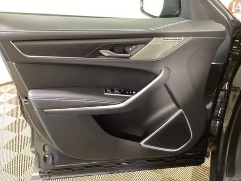 Certified 2025 Jaguar F-PACE R-Dynamic S image 12