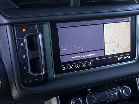 Used 2021 GMC Yukon XL Denali w/ Denali Premium Package image 19