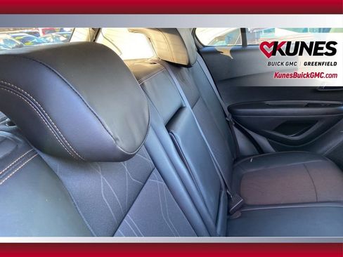 Used 2019 Chevrolet Trax LT w/ LT Convenience Package image 35
