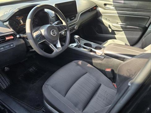 Used 2021 Nissan Altima 2.5 S w/ Driver Assist Package image 6