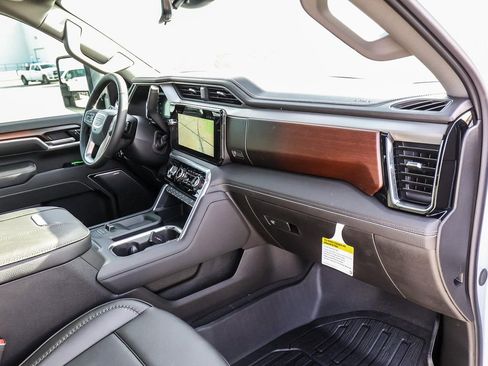 New 2026 GMC Sierra 3500 Denali w/ Denali Reserve Package image 16
