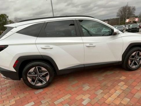 Used 2025 Hyundai Tucson SEL FWD image 2