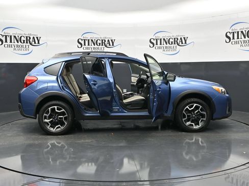 Used 2017 Subaru Crosstrek 2.0i Limited AWD/4WD image 8
