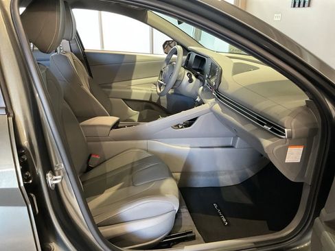 New 2026 Hyundai Elantra Blue image 23