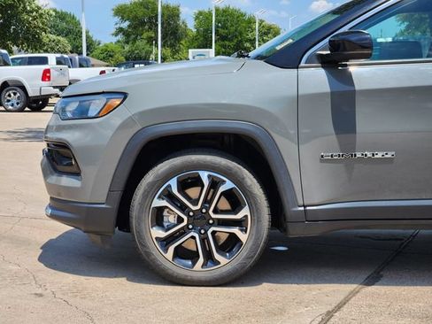 Certified 2024 Jeep Compass Limited AWD/4WD image 9