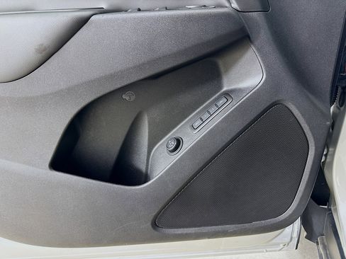 Used 2020 Chevrolet Equinox LT w/ Sport Edition FWD image 19