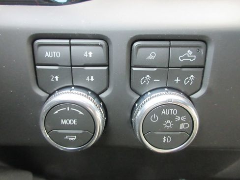 New 2026 GMC Sierra 1500 AT4 w/ AT4 Premium Package AWD/4WD image 19