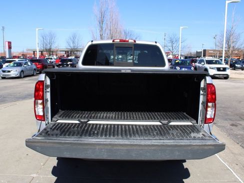 Used 2017 Nissan Frontier SV image 9