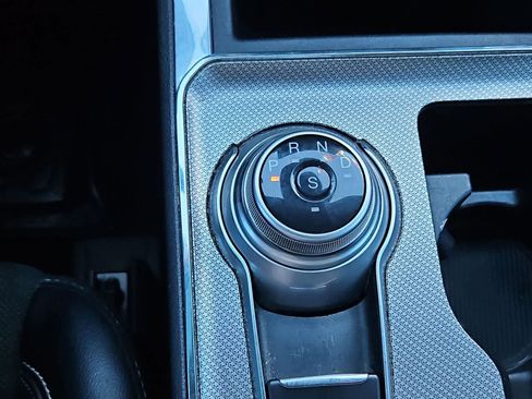 Used 2021 Ford Edge ST image 31