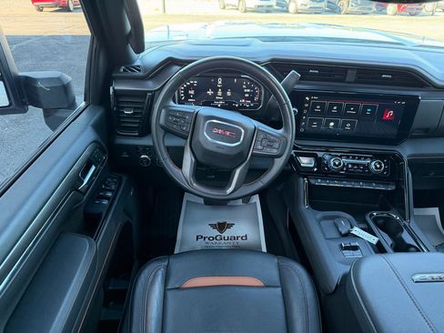 Used 2024 GMC Sierra 2500 AT4 w/ AT4 Premium Plus Package AWD/4WD image 17
