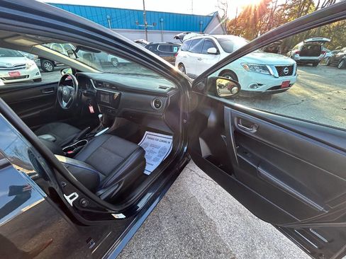 Used 2018 Toyota Corolla L image 9