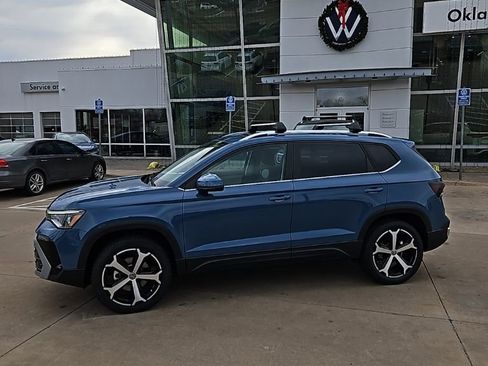 New 2026 Volkswagen Taos SEL AWD/4WD image 8