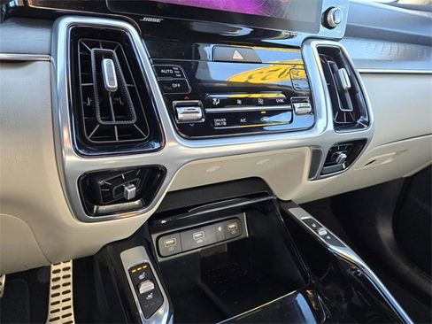 Used 2023 Kia Sorento SX Prestige image 22