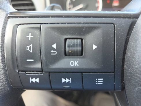 Used 2024 Nissan Rogue S AWD/4WD image 35