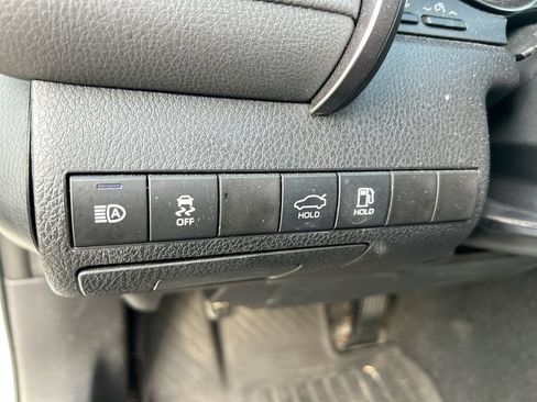 Used 2023 Toyota Camry SE FWD image 14