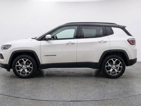 Used 2025 Jeep Compass Limited AWD/4WD image 5