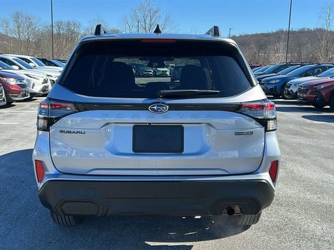 Certified 2025 Subaru Forester Premium image 7