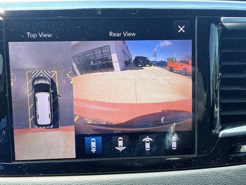Used 2019 Chrysler Pacifica Touring-L Plus w/ Advanced Safetytec Group FWD image 17