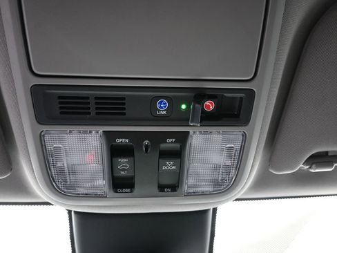 Certified 2024 Honda Odyssey Elite image 22