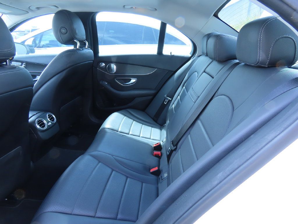 Used 2019 Mercedes-Benz C 300 Sedan image 11