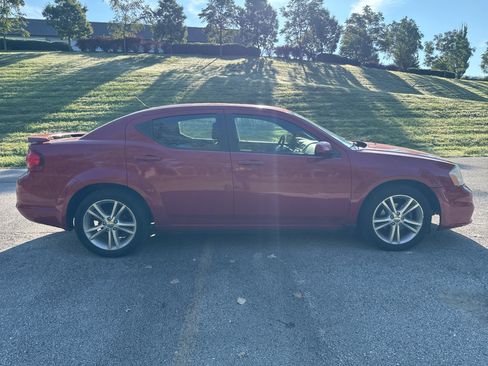 Used 2012 Dodge Avenger SXT Plus FWD image 6