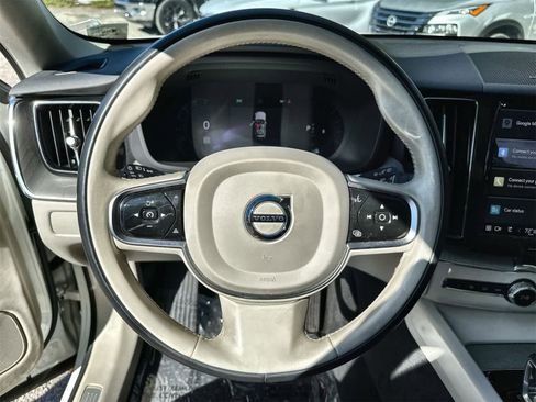 Used 2024 Volvo XC60 B5 Plus image 14