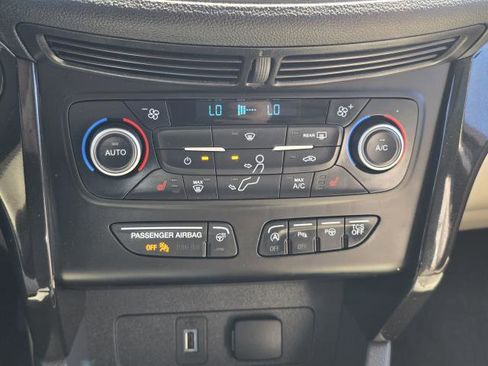 Used 2018 Ford Escape Titanium w/ Ford Safe & Smart Package AWD/4WD image 26