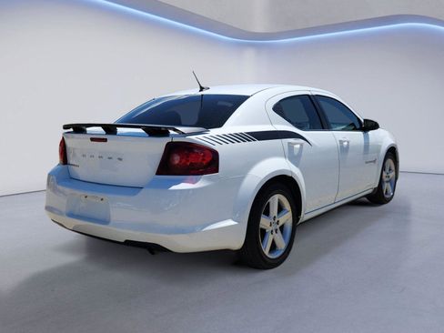 Used 2014 Dodge Avenger SE FWD image 3