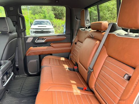 New 2026 GMC Sierra 2500 Denali Ultimate w/ Max Trailering Package AWD/4WD image 8