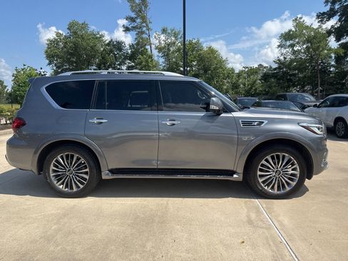 Used 2019 INFINITI QX80 Luxe w/ 22" Wheel Package AWD/4WD image 3