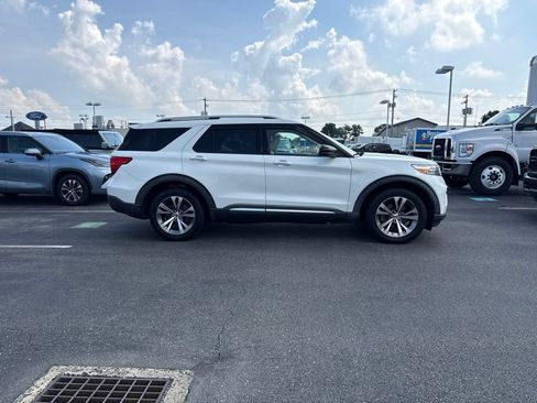 Used 2020 Ford Explorer Platinum AWD/4WD image 6