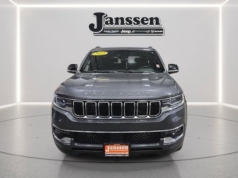 Used 2023 Jeep Wagoneer L Series II image 7