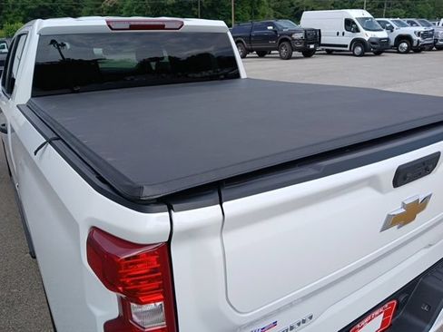 Used 2025 Chevrolet Silverado 1500 Custom RWD image 8