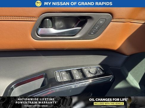 New 2026 Nissan Pathfinder Platinum AWD/4WD image 10