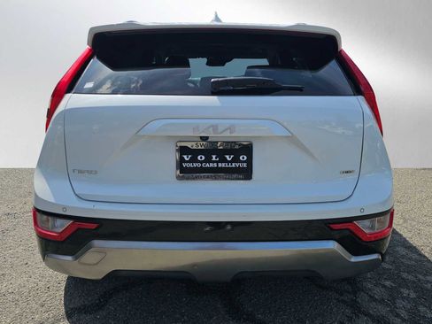 Used 2023 Kia Niro FWD image 4