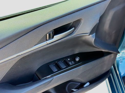 Used 2025 Toyota Camry SE FWD image 21