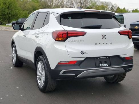 Certified 2024 Buick Encore GX Preferred FWD image 4