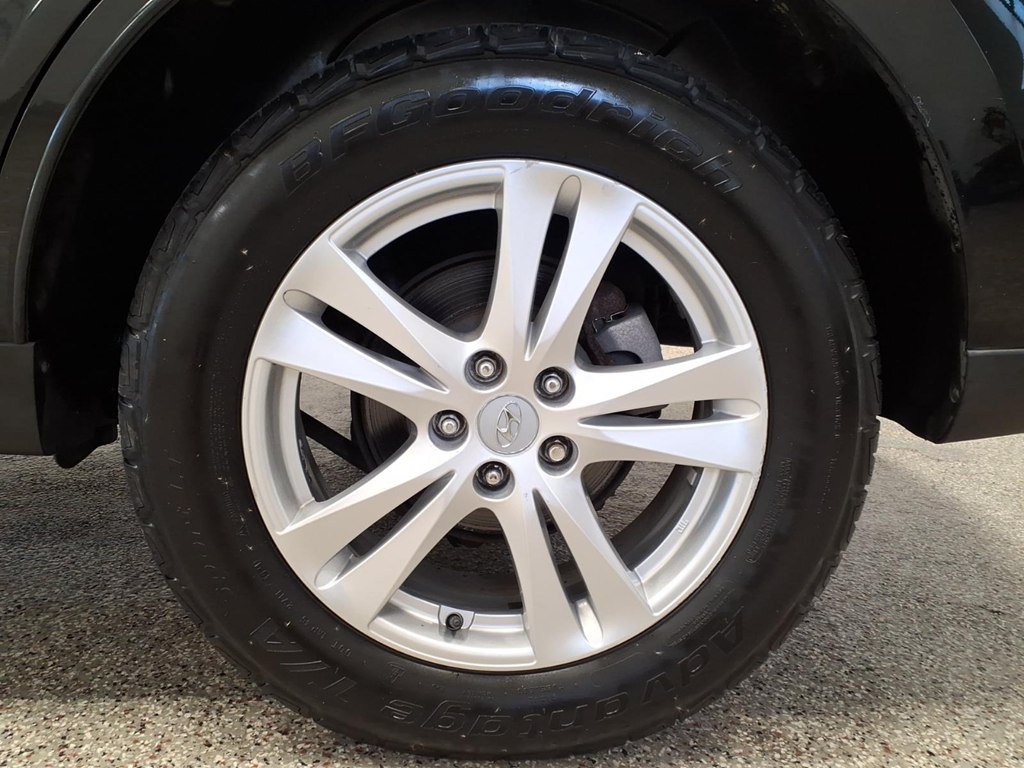Used 2010 Hyundai Santa Fe AWD SE image 7