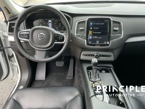 Used 2021 Volvo XC90 T5 Momentum w/ Protection Package Premier FWD image 14