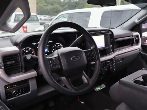 Used 2024 Ford F350 XLT AWD/4WD image 5