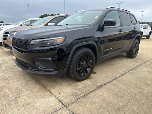 Used 2020 Jeep Cherokee Latitude FWD image 25