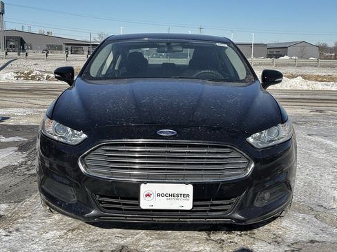 Used 2016 Ford Fusion SE image 30
