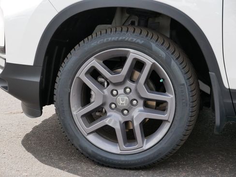 Used 2023 Honda Passport EX-L image 8
