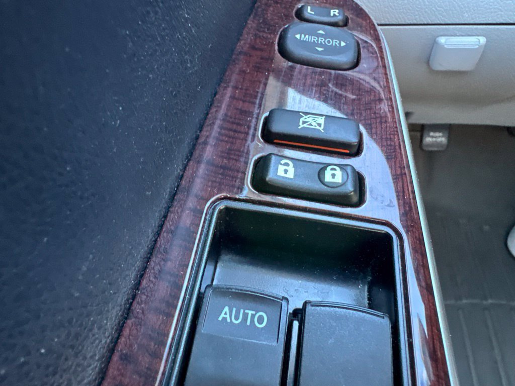 Used 2013 Toyota Camry XLE FWD image 30